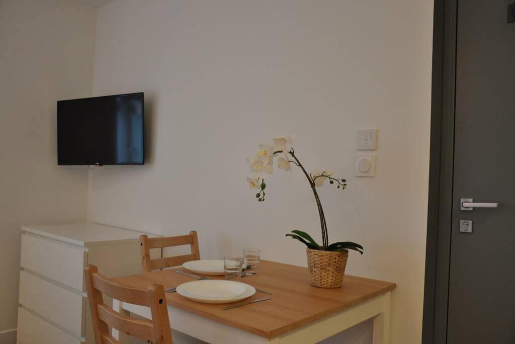 Freskenn 1, Studio 23M² Cosy & Chaleureux Apartment Брест Екстериор снимка